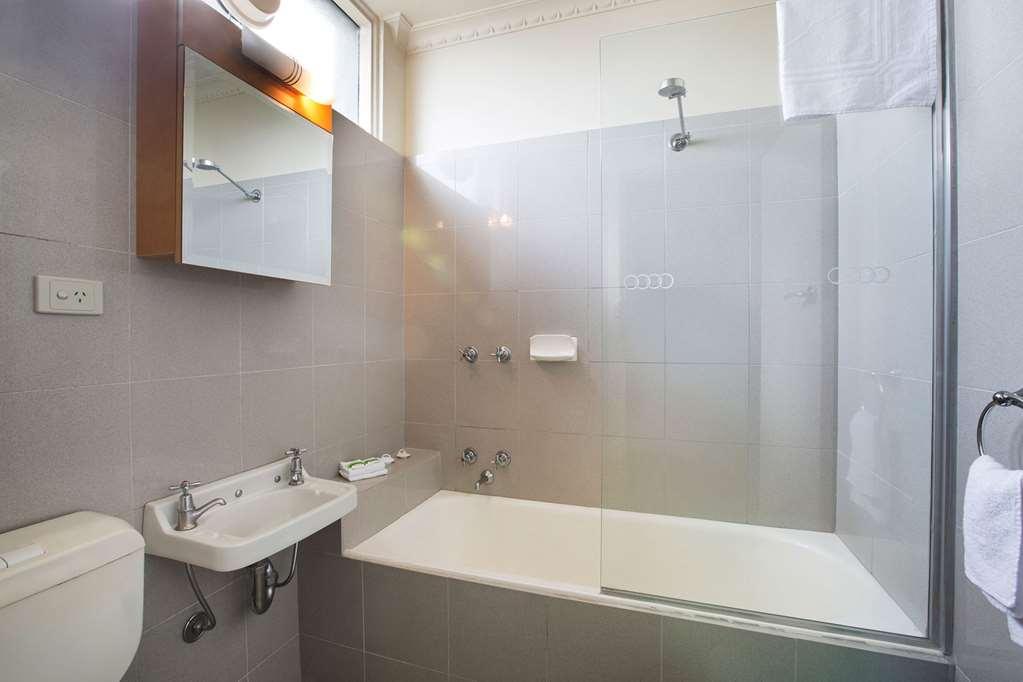 Nightcap At Skyways Hotel Melbourne Phòng bức ảnh